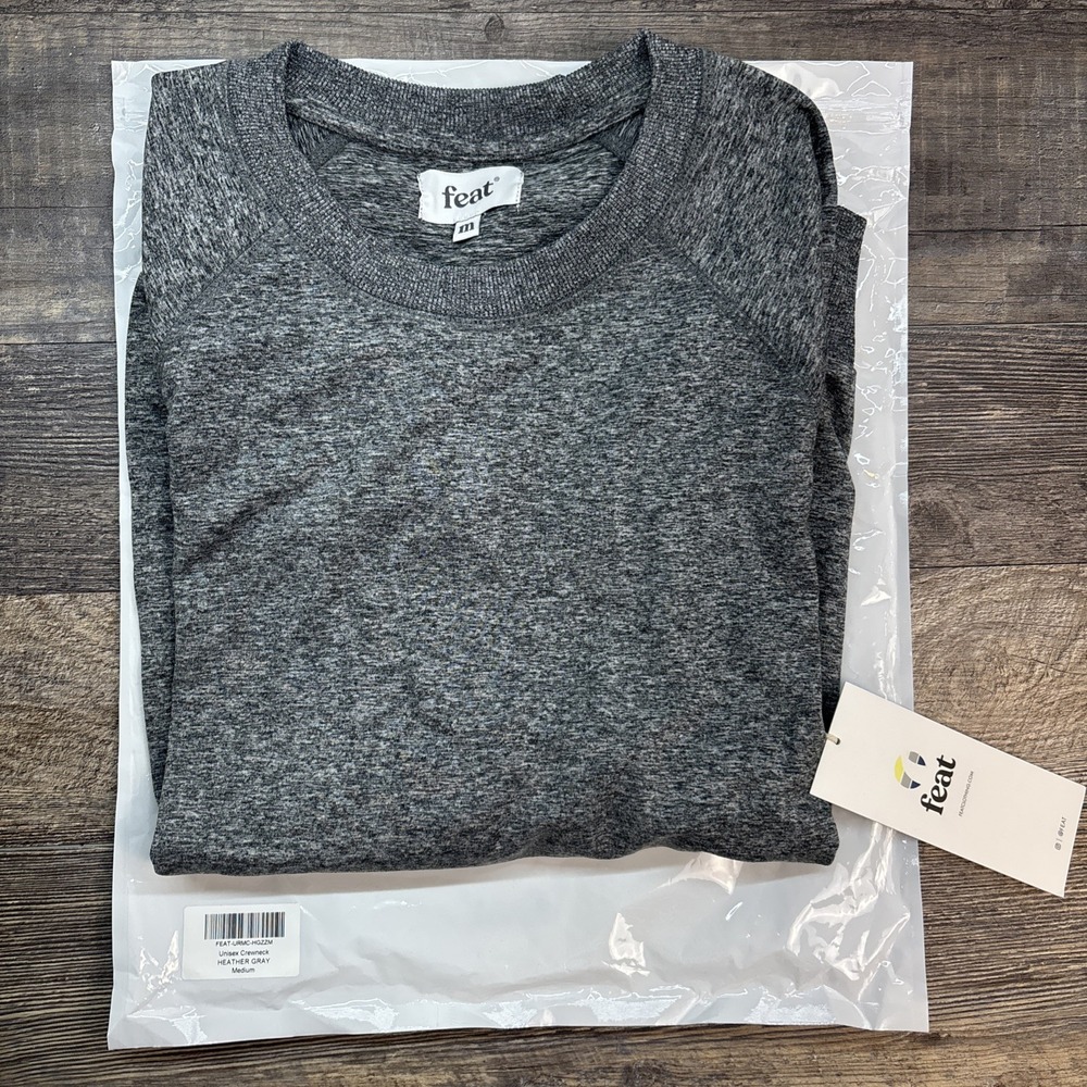 Feat Unisex Medium FlowTech Roam Crewneck Heather Gray 4 Way‎ Stretch NEW
